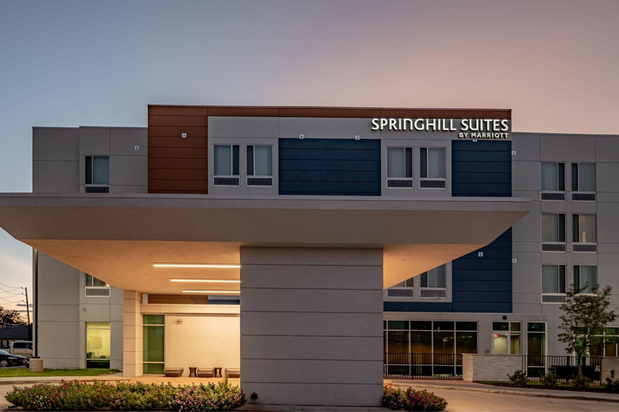 Springhill Suites Dallas Central Expressway Екстер'єр фото
