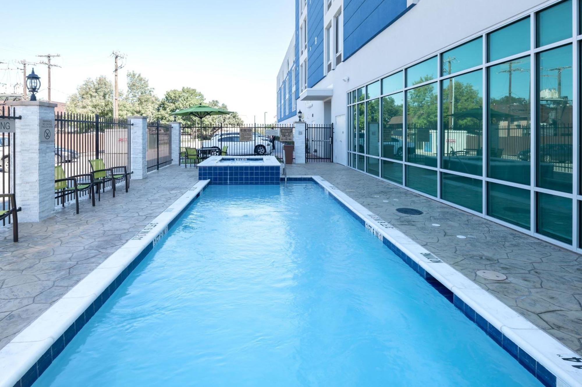 Springhill Suites Dallas Central Expressway Екстер'єр фото